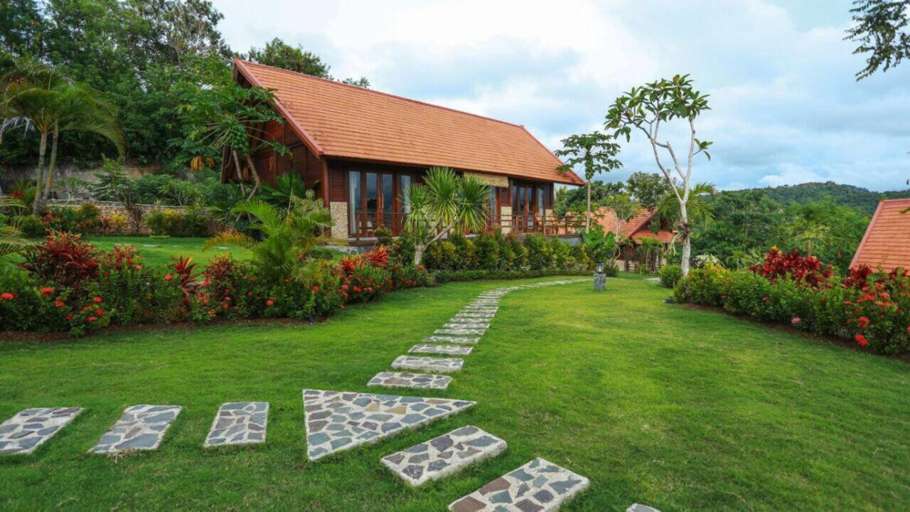 Villa Domanik Labuan Bajo Exterior foto