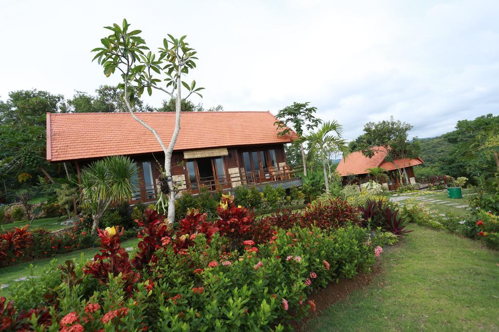 Villa Domanik Labuan Bajo Exterior foto